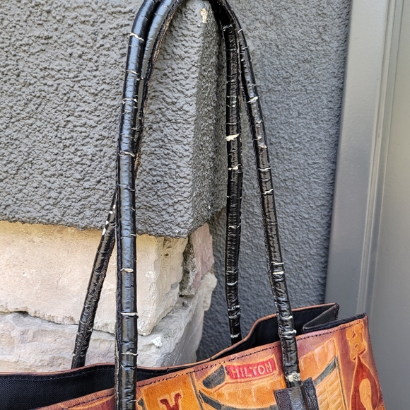 Embossed Las Vegas collectible handbag - Picture 5 of 9